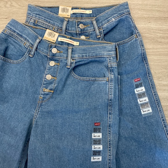 Levi’s light wash wide leg crop jeans - Picture 4 of 4